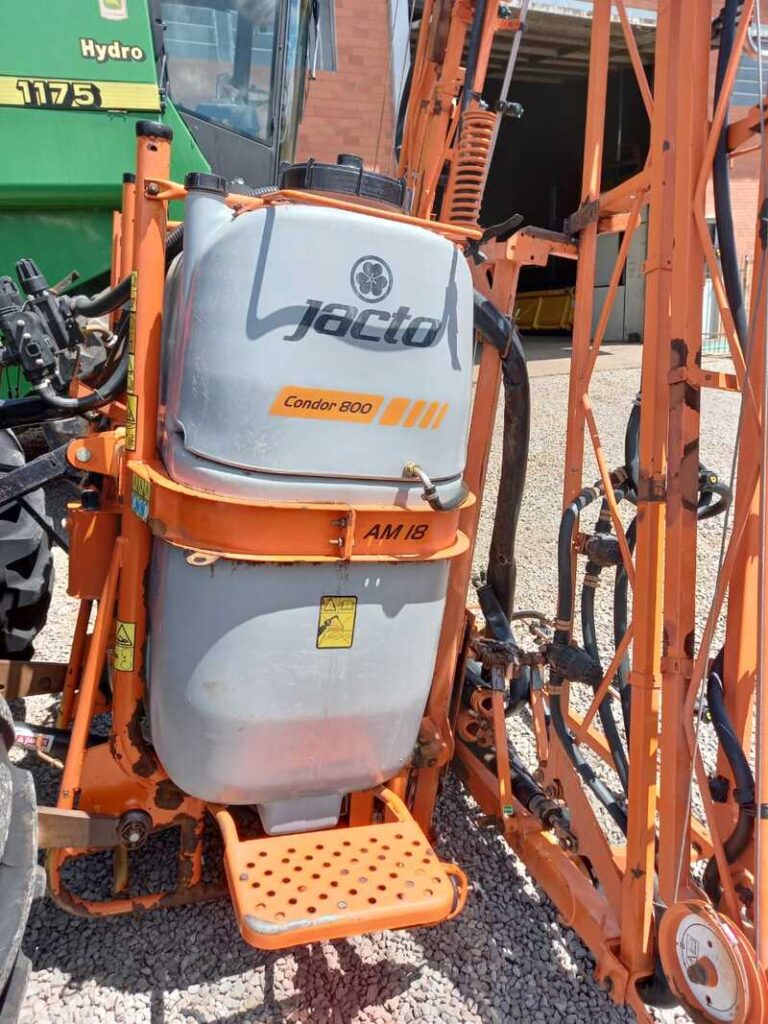 Leia mais sobre o artigo Pulverizador Condor AM-18 Jacto