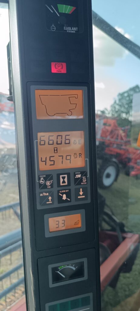 Case 2388 - foto horimetro