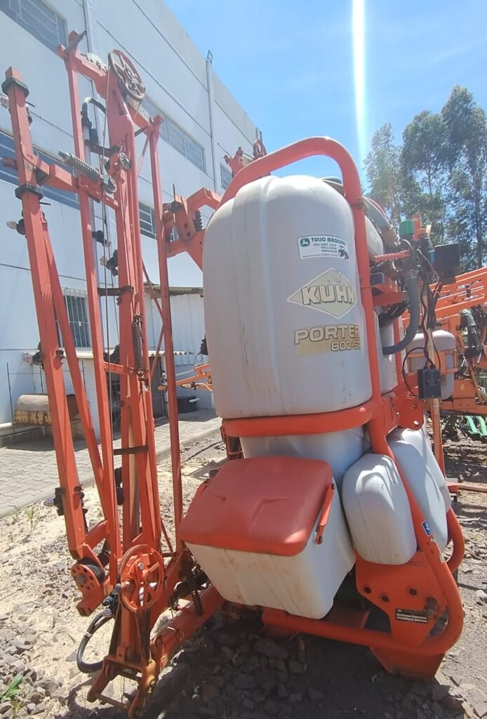 1- PULVERIZADOR HIDRÁULICO PORTER 800 USADO - KUHN