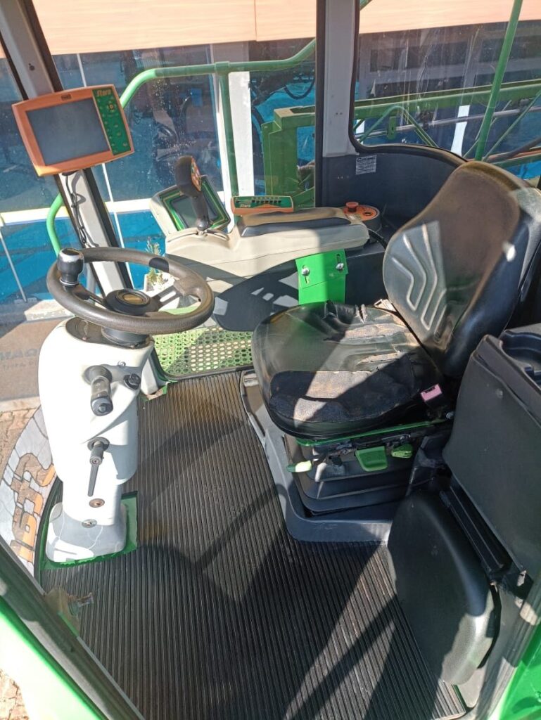 Pulverizador Stara 3100 Cabine